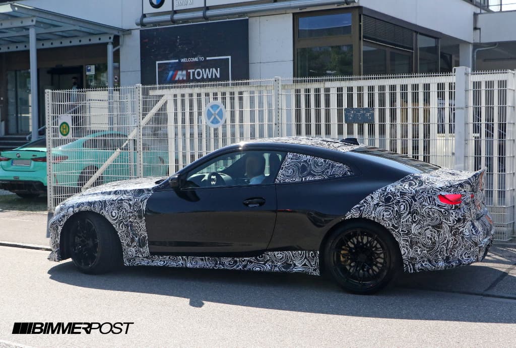 BMW M4 CSL 2022