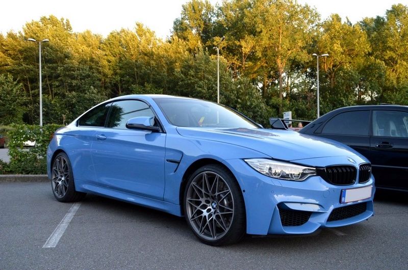 BMW M4 Yas Marina Blue