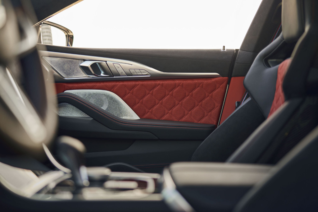 BMW M8 2022